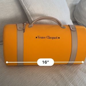COPY - Veuve  clicquot carrier champagne